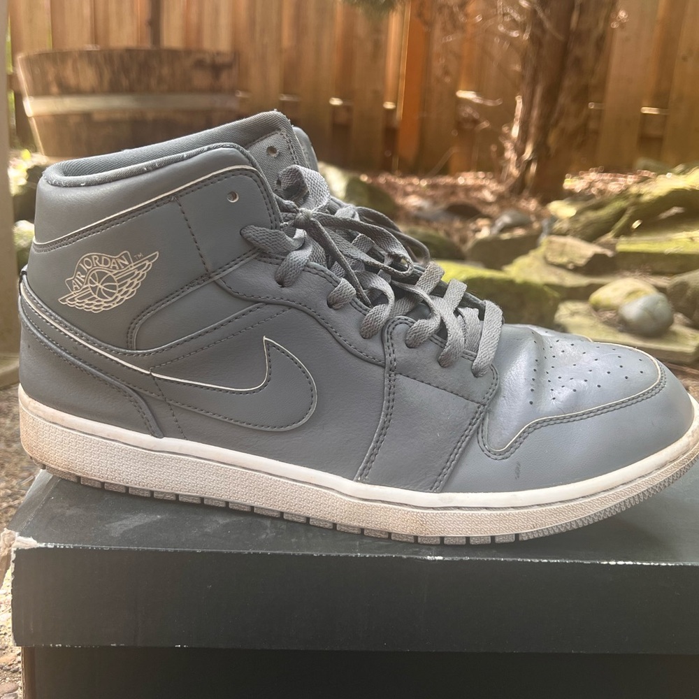 Air Jordans 1 Mid cool grey